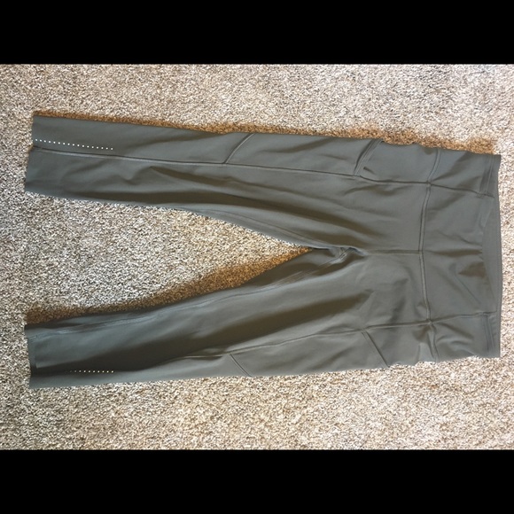 Fast and Free Lululemon leggings - Picture 5 of 8